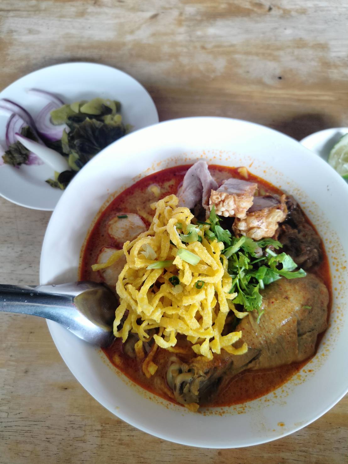 ข้าวซอยรวมทุกอย่าง แม่ใบบุญ ข้าวซอย ขนมจีน