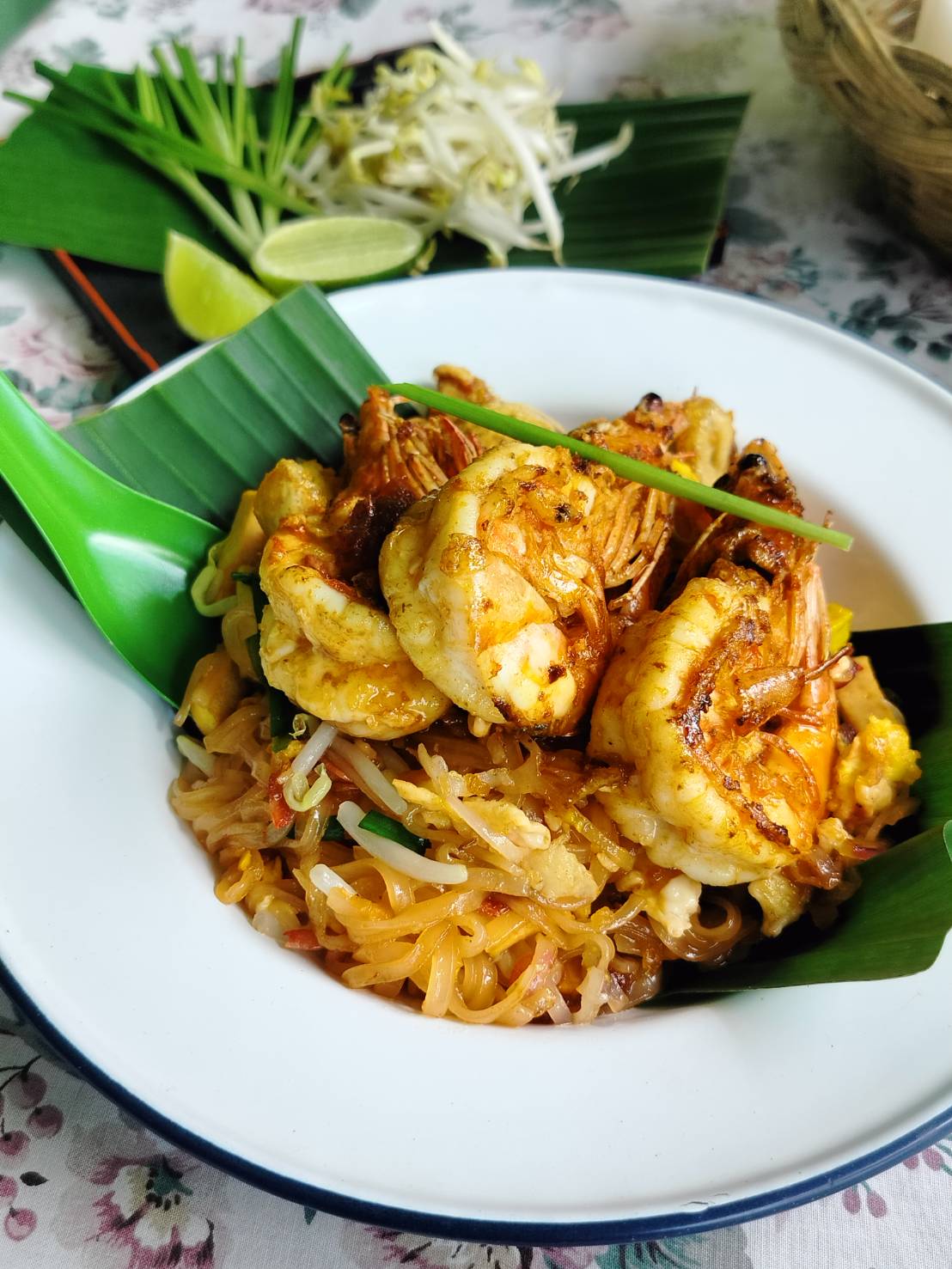 ผัดไทยกุ้งสด ผัดไทยสูตรดั้งเดิม - ผัดไทย เจ้าเก่าหน้า ม.แม่โจ้